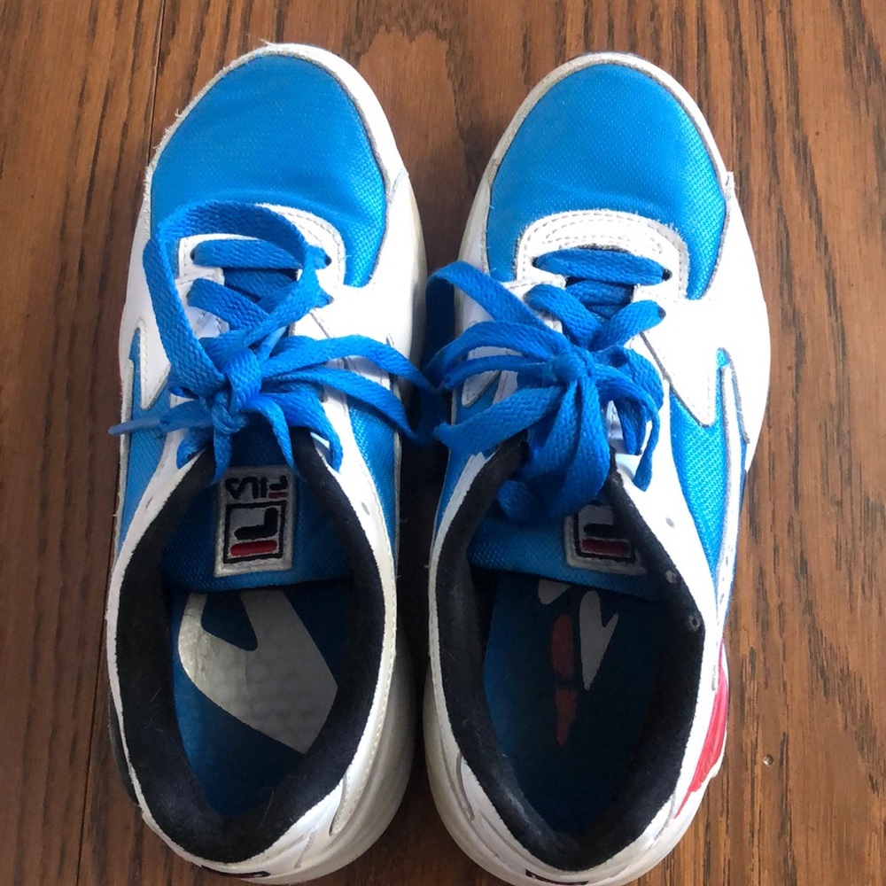 FILA Big Boys Shoes Size 4